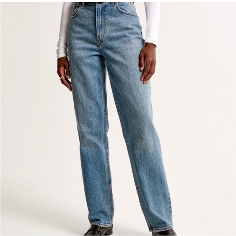 Abercrombie & Fitch 90s Straight Ultra High Rise Jeans Medium Wash‎ Blue 32 14R